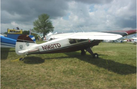 This outstanding example was one of two Bearhawks that won awards. Ted Callahan did an awesome job on this aircraft. The judges agreed.