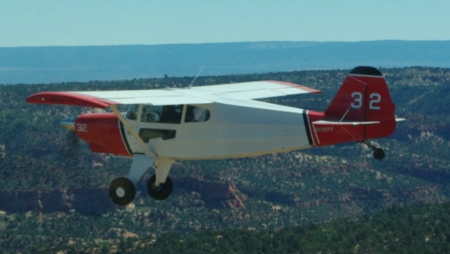 The newly resurrected “Smokey Bearhawk” in flight. Photo by Lynn Riggs